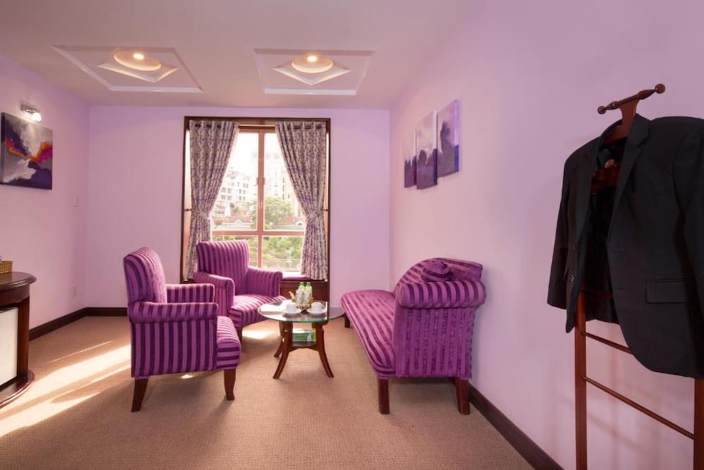 Deluxe Twin Room, City View - Photo 4