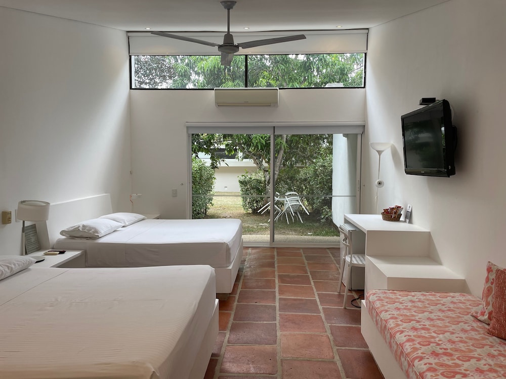 Superior Quadruple Room, Multiple Beds photo 1