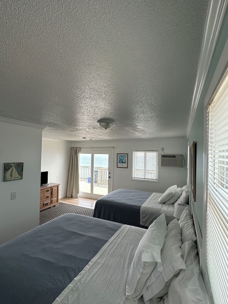 Double Room, 2 Queen Beds, Ocean View photo 3