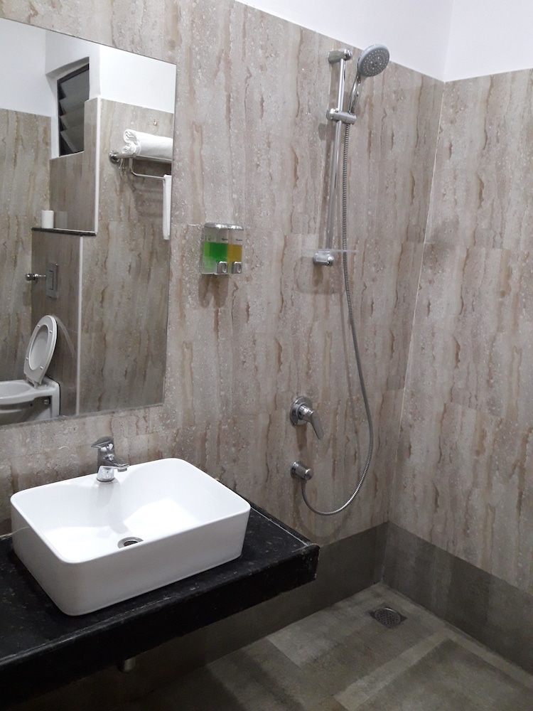 Standard Double Or Twin Room photo 3