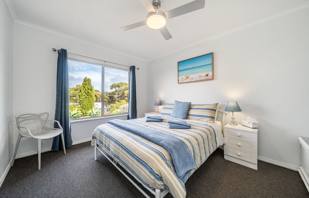 Bayview Guest Wing Apartment photo 2