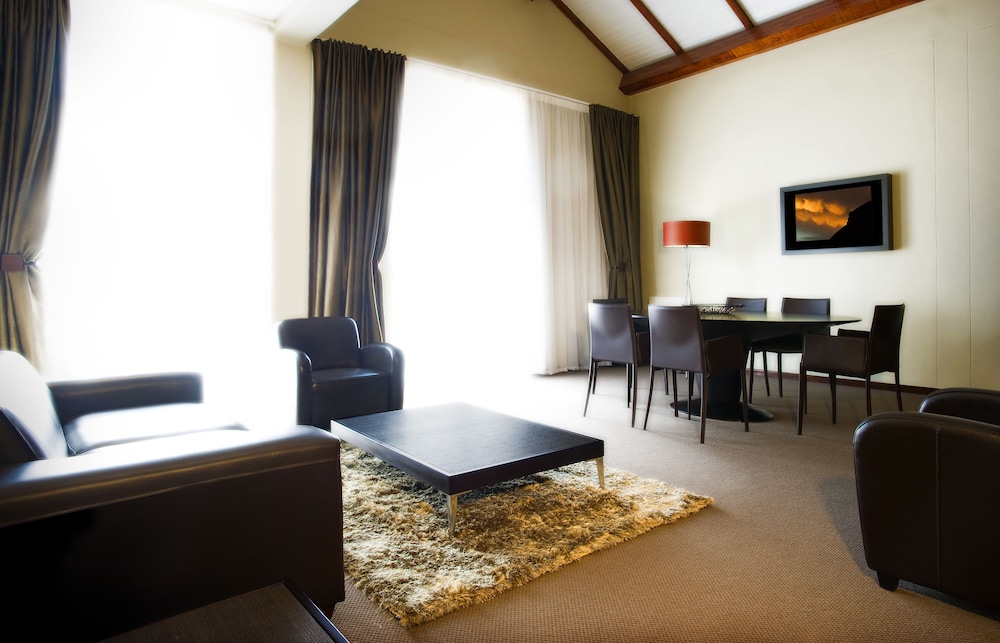 Premier Luxury Suite