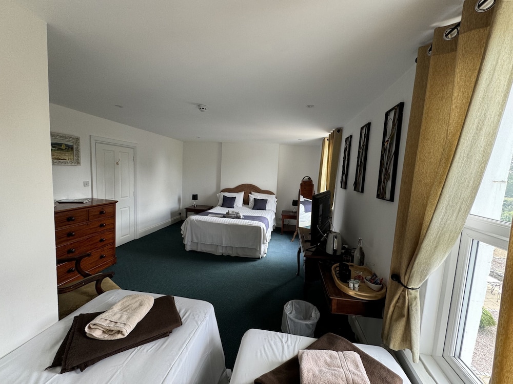 Suite, Ensuite (2 Adults + 2 Children) photo 2