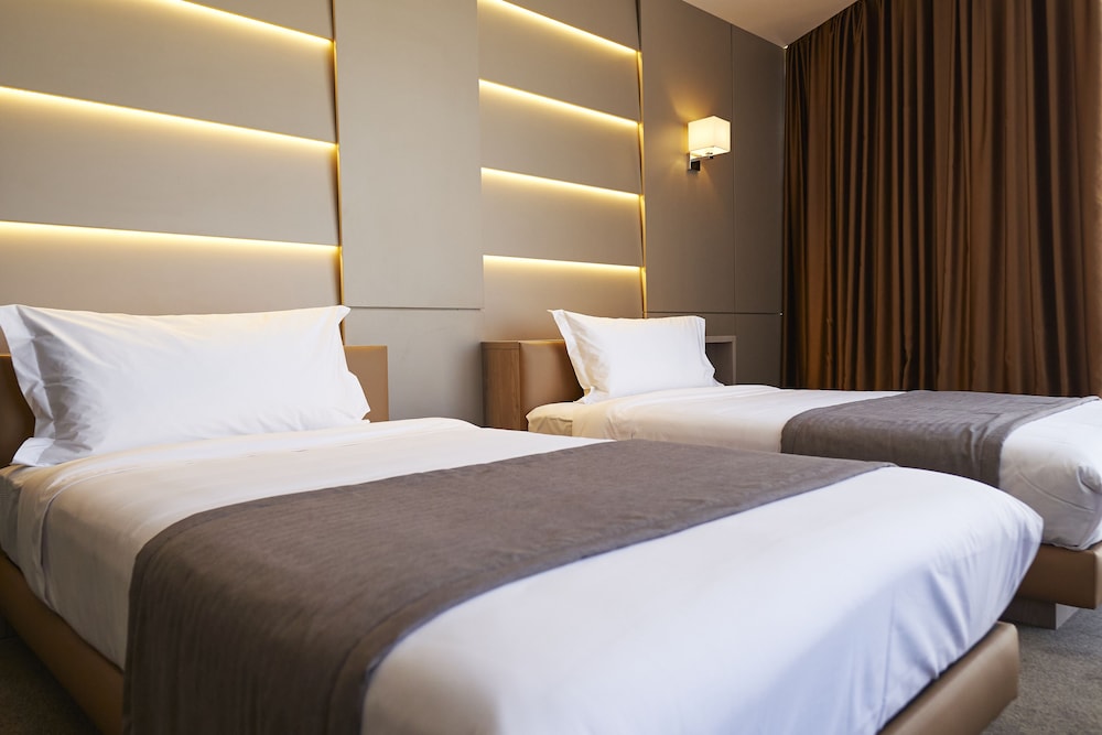 Standard Double or Twin Room - Photo 1