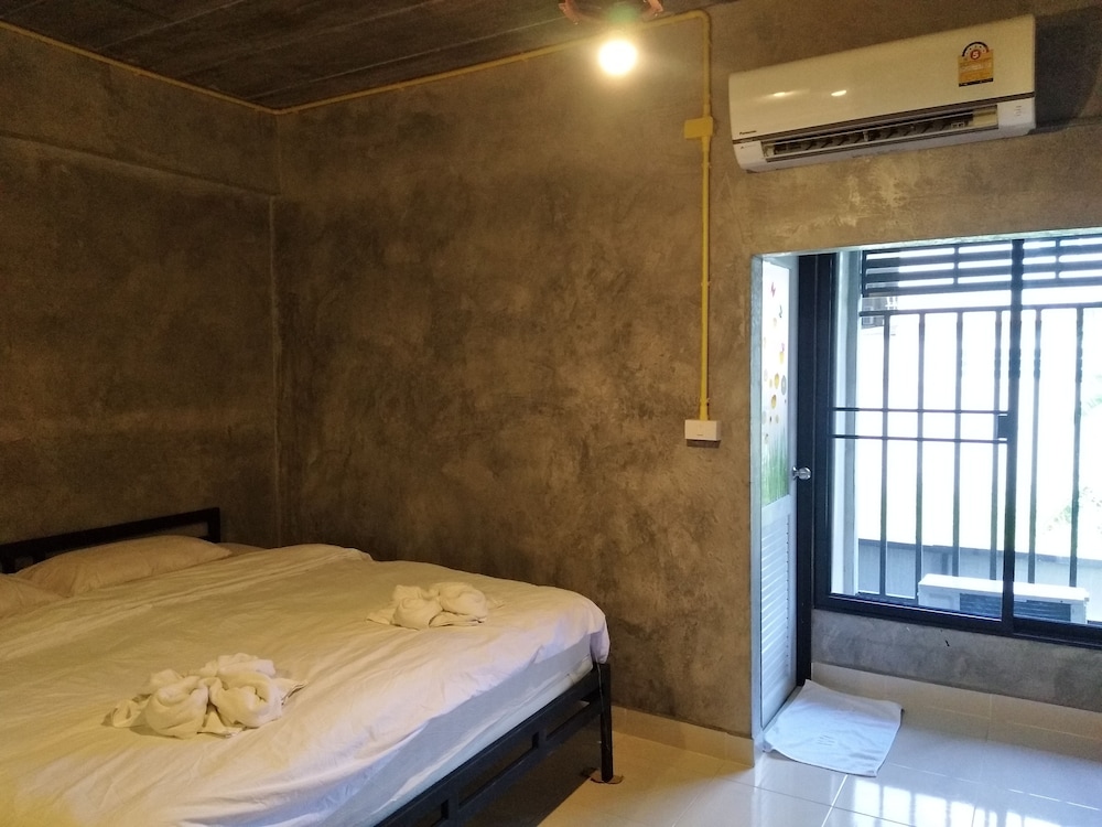 Standard Double Room - Photo 2