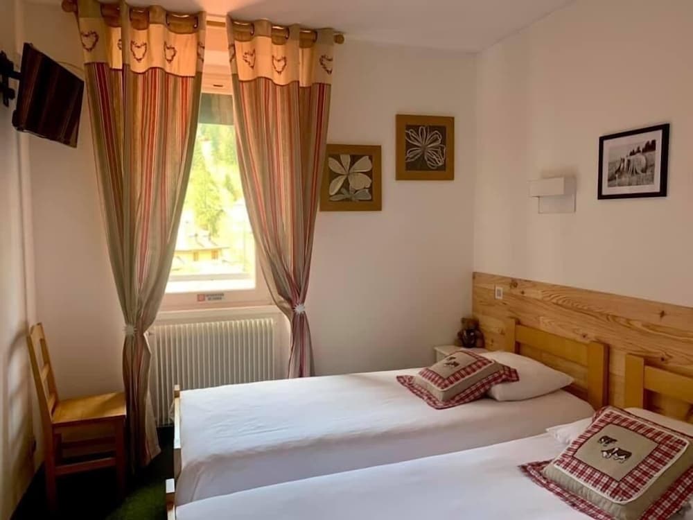 Basic Double Room photo 2