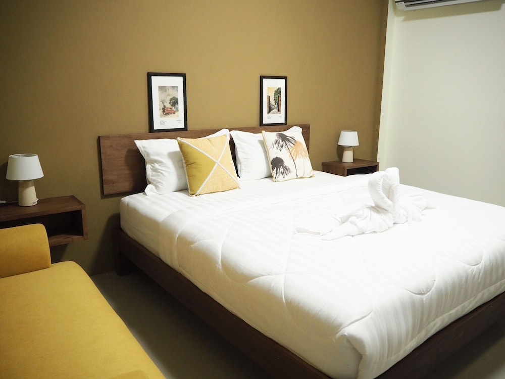 Deluxe Room, Non Smoking, Private Bathroom