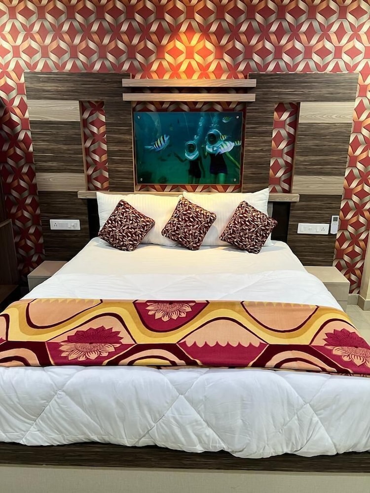 Deluxe Room - Photo 2