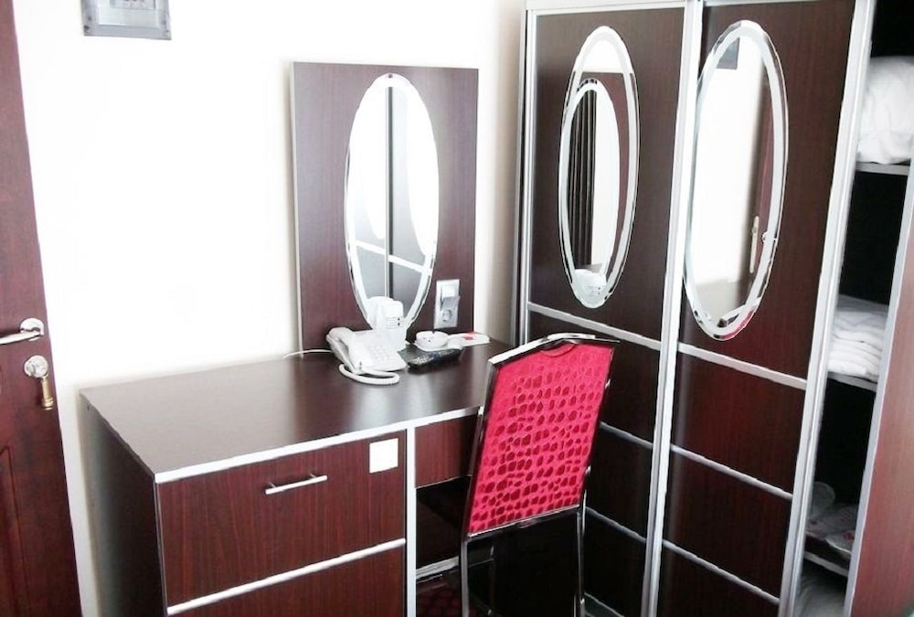 Standard Triple Room photo 3