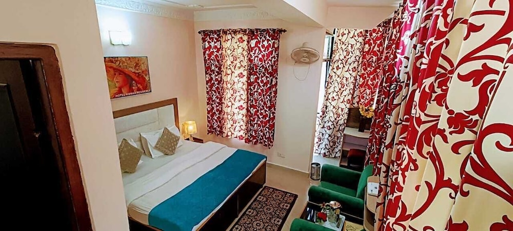 Deluxe Room - Photo 16