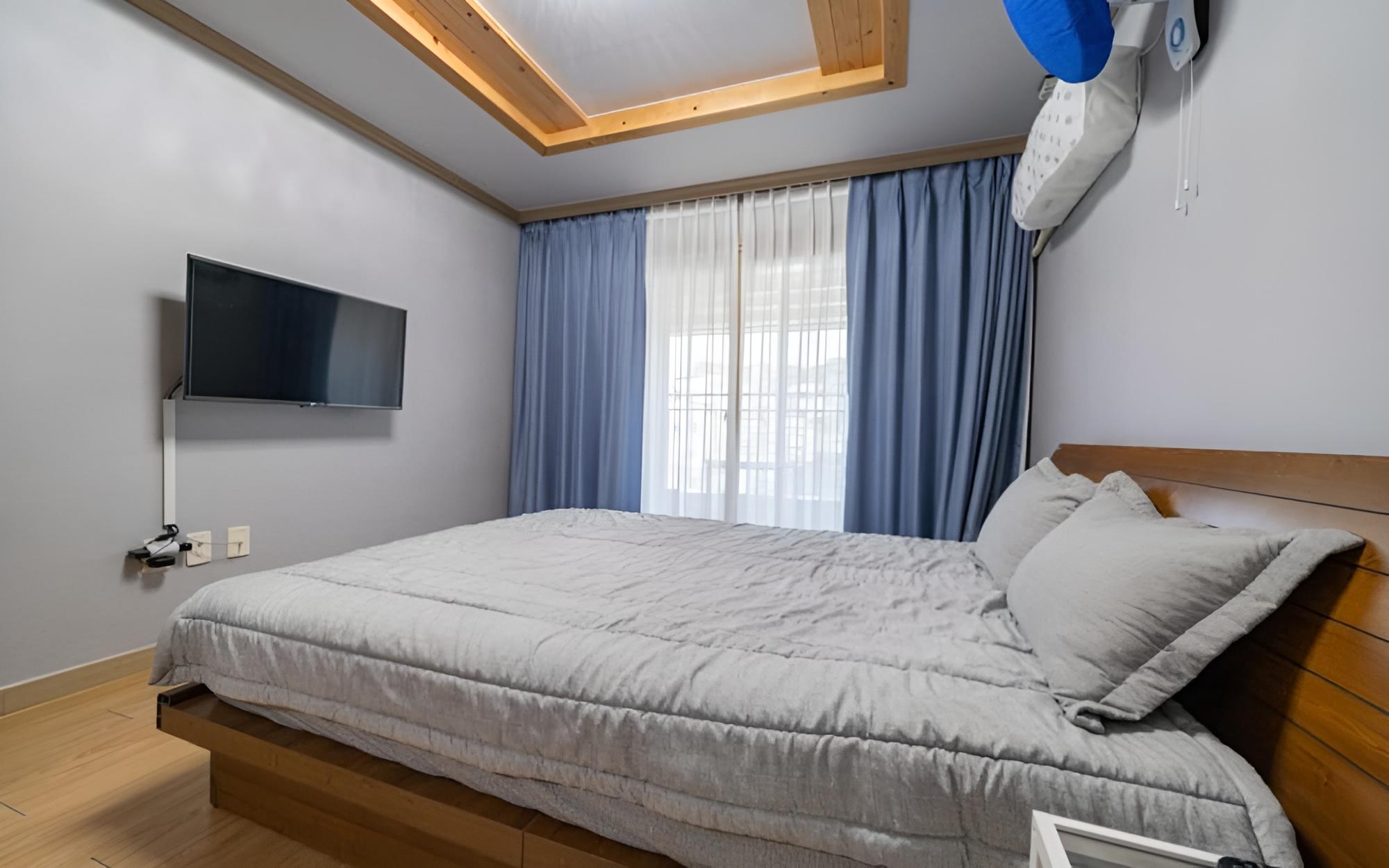 Room (Room 203) - Photo 3