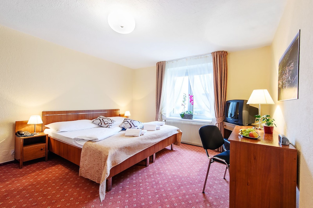 Standard Double Or Twin Room, City View