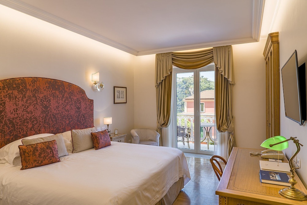 Superior Double Room - Photo 1