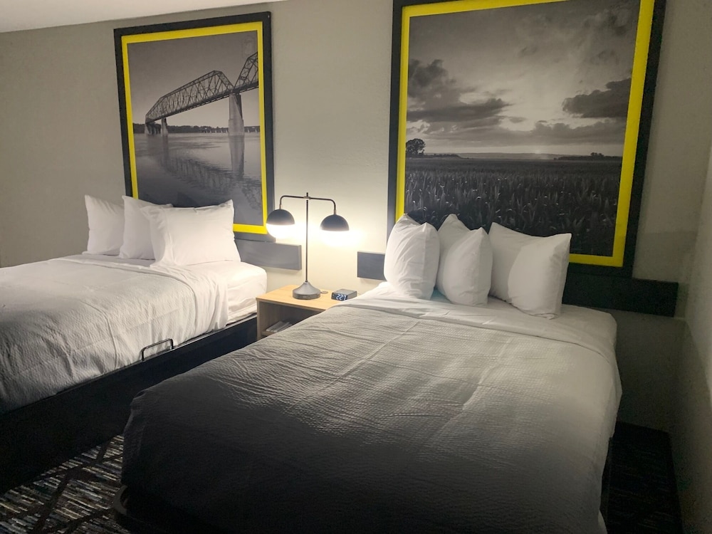 Room, 2 Double Beds, Non Smoking - Photo 1
