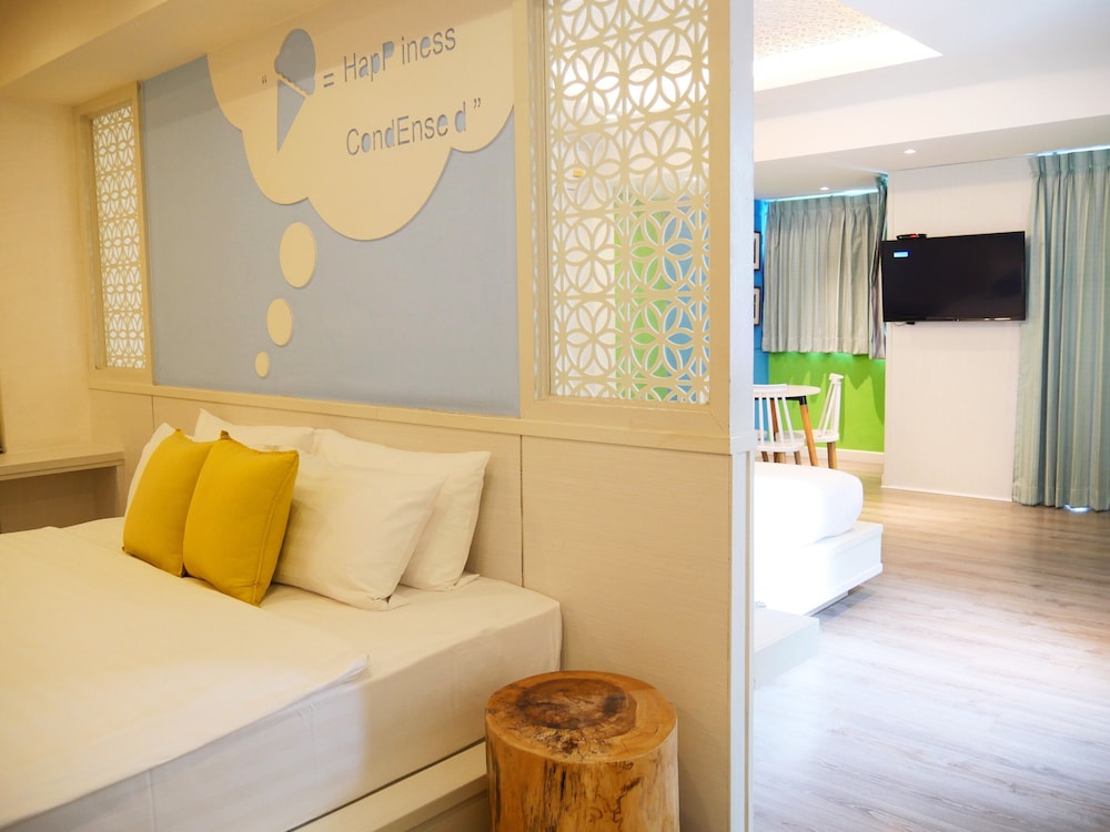 Family Room - Photo 21