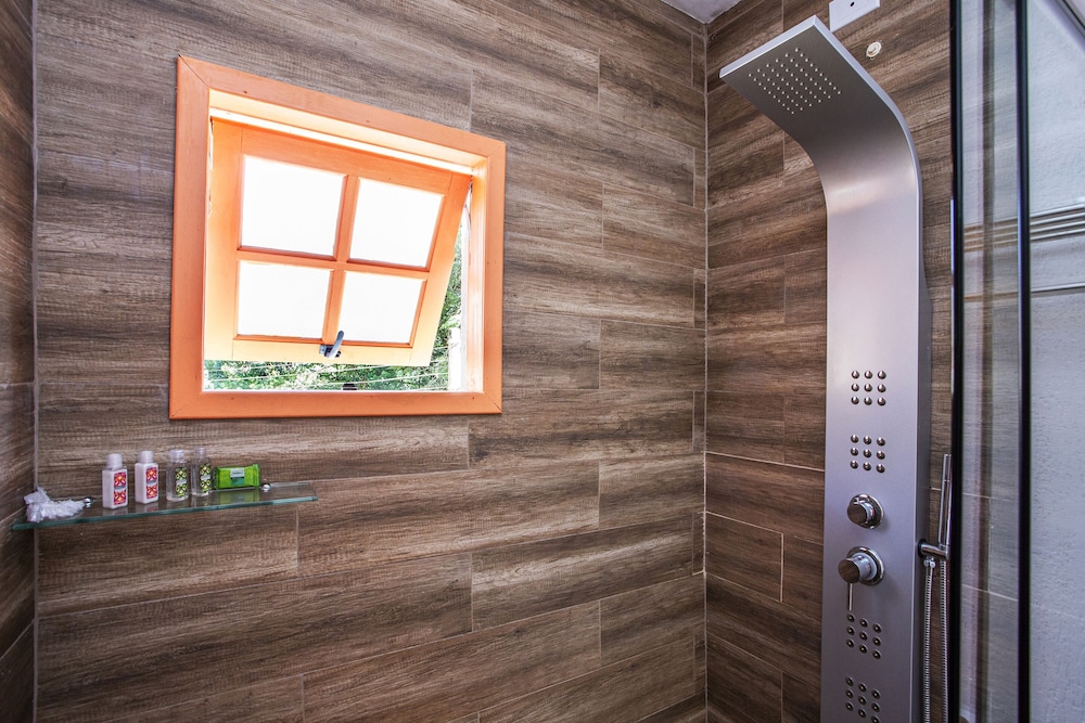 Premium Luxury Apartment (with Hydro Shower) - Photo 16