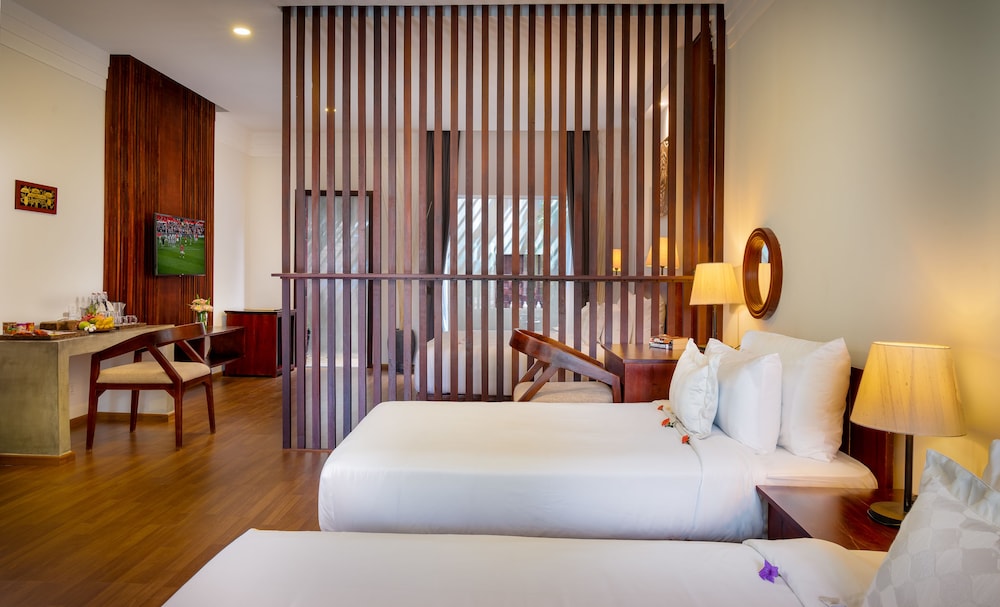 Luxury Triple Room