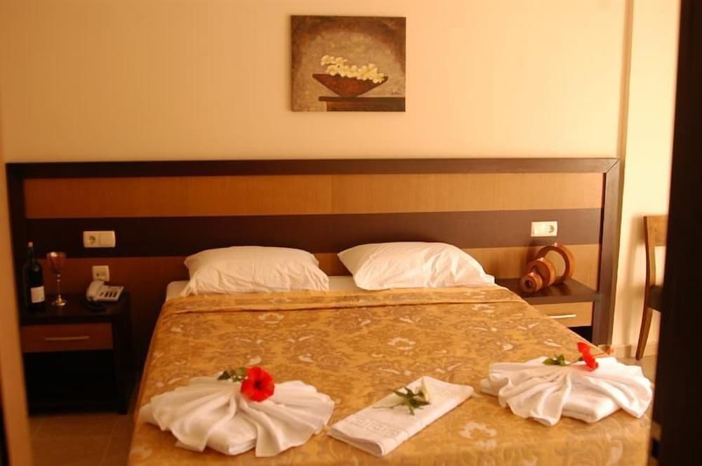 Suite - Photo 3
