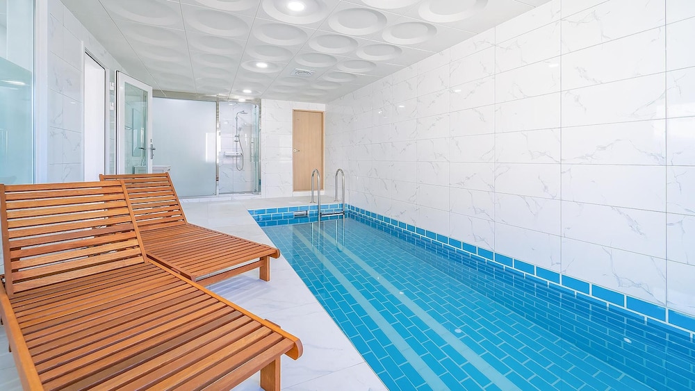 Basic Room, 1 Bedroom (301 (River view/Poolvilla/Netflix)) photo 3
