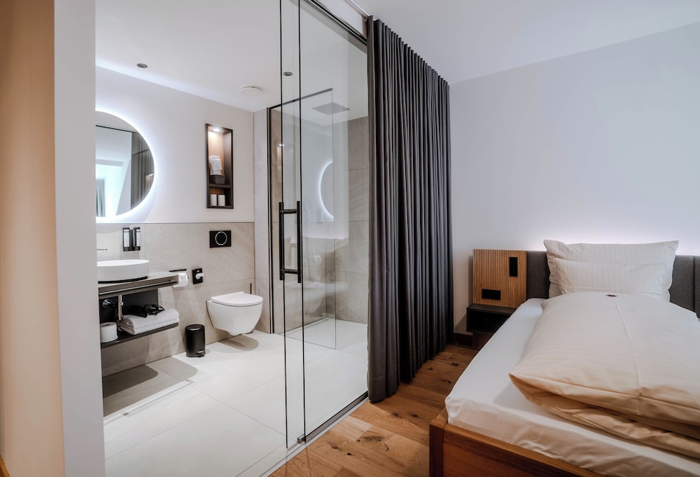 Komfort Doppelzimmer ehem. Sparkasse photo 3