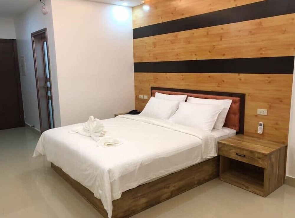Superior King Room - Photo 2