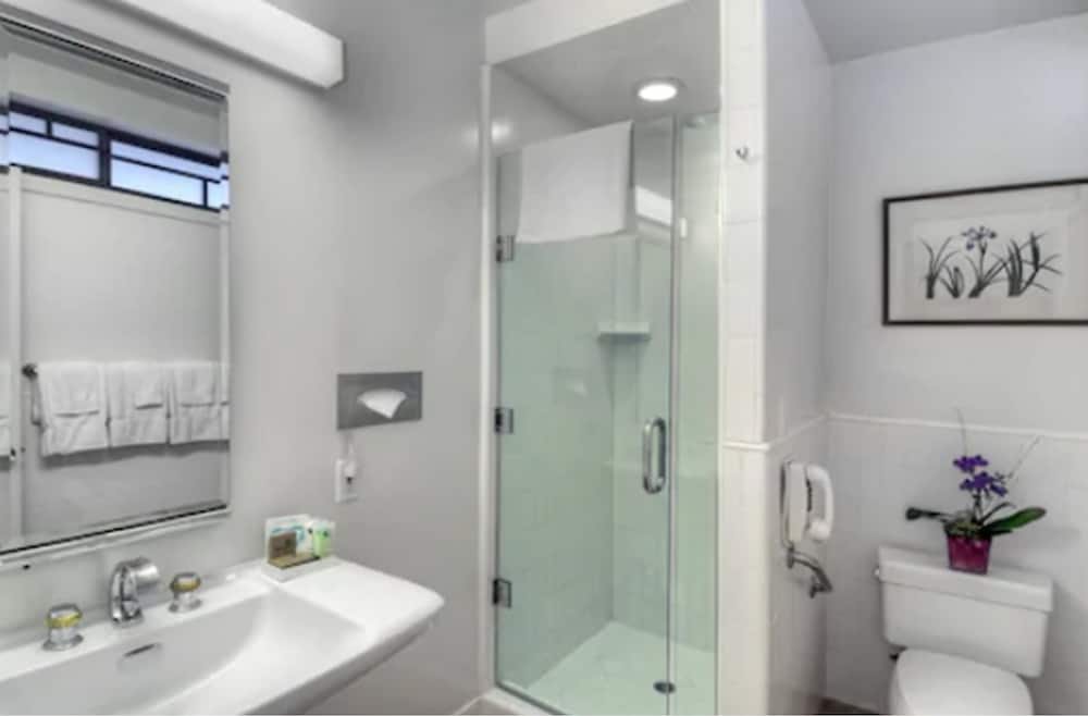 Premier Room, 1 King Bed, Lanai - Photo 3