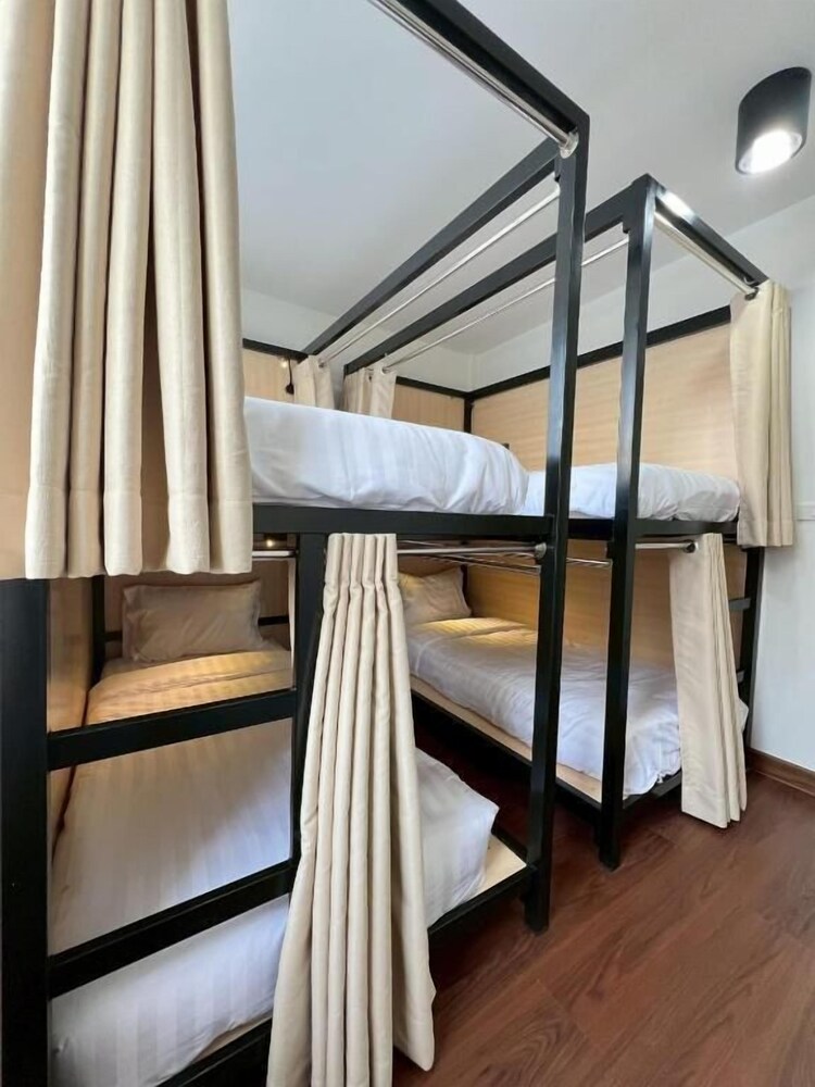 Mixed Dormitory Room City View photo 2