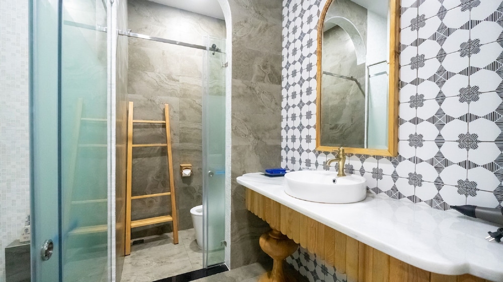 Premium Room, Pool View - Photo 7