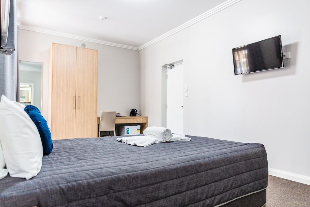 Double Room, 1 Queen Bed, Ensuite photo 3