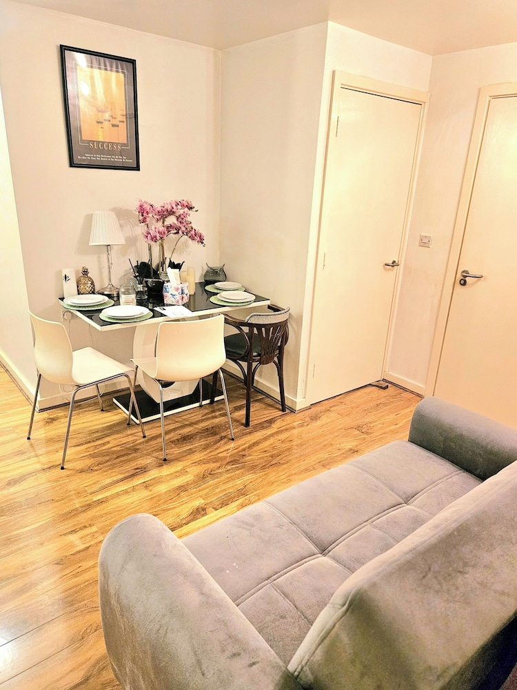 Room-spacious Retreat With Private Balco, Fotografia 19