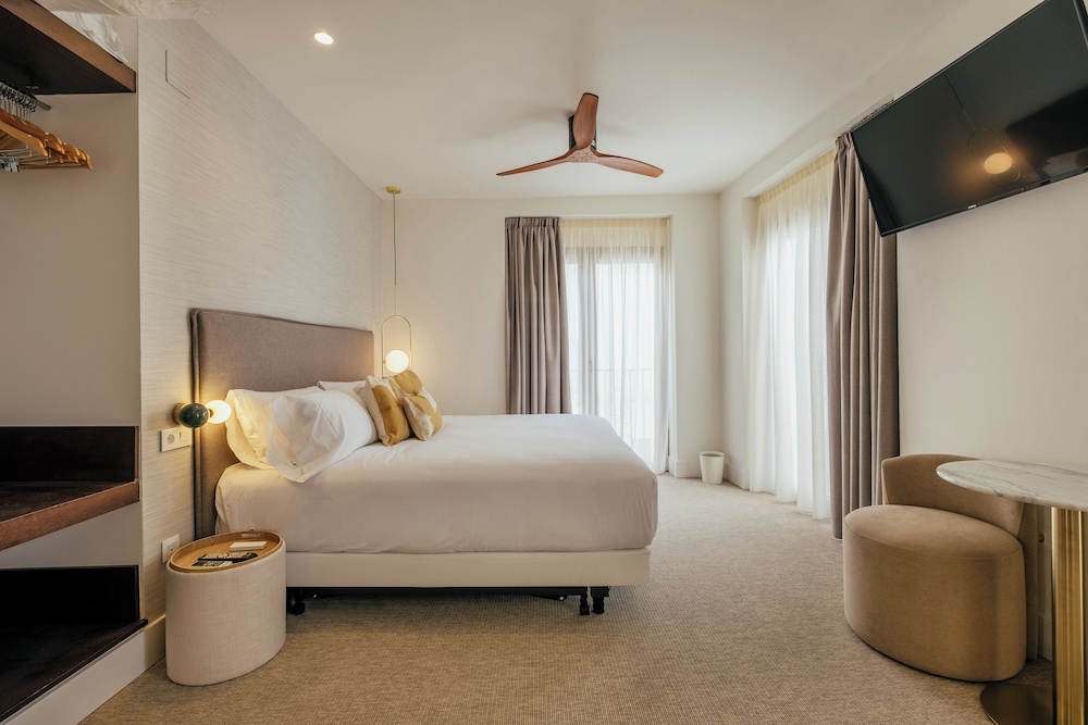 Junior Studio Suite