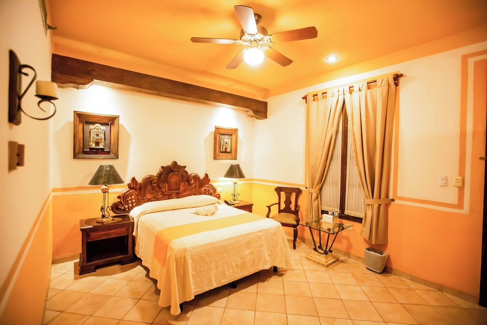 Superior Room, 1 Queen Bed, Pool View - Photo 1