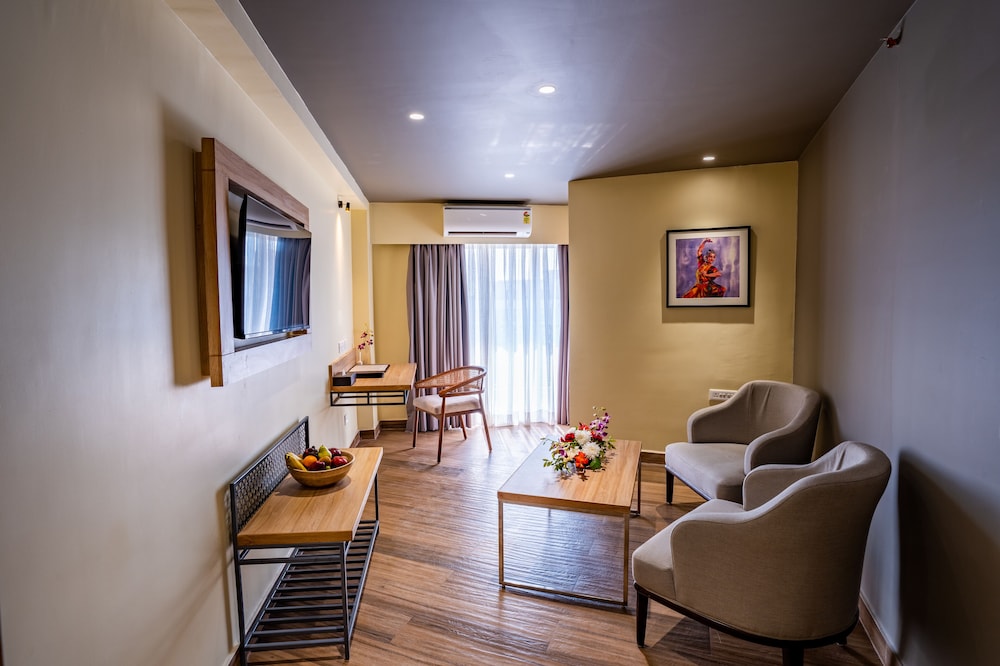 Premium Room, Balcony, Partial Sea View - Photo 4