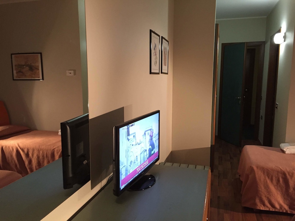 Classic Double Room Single Use photo 1