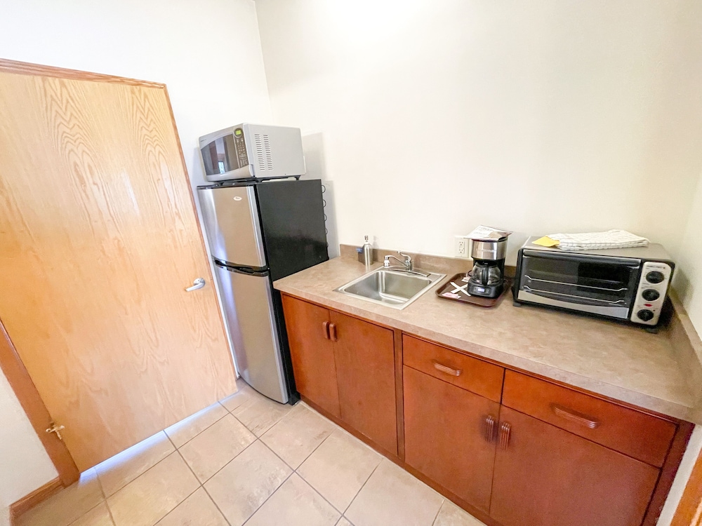 Luxury Suite, 2 Bedrooms, 2 Queen beds, Fireplace, Bath Jetted Tub photo 2