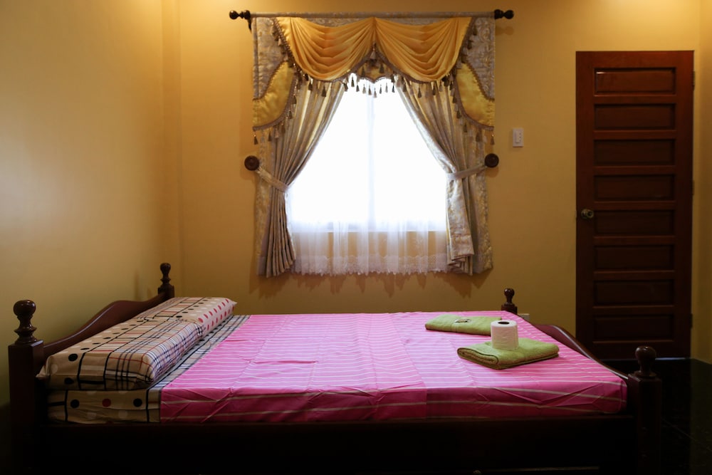 Pink House, Quad Room photo 1