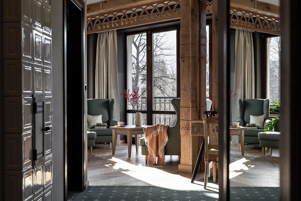 Deluxe Apartment