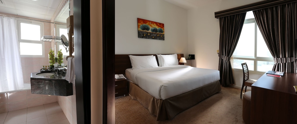 Standard Twin Room, City View photo 3