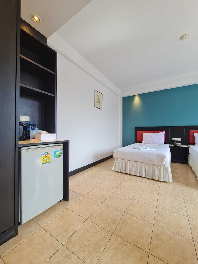 Standard Double or Twin Room - Photo 3