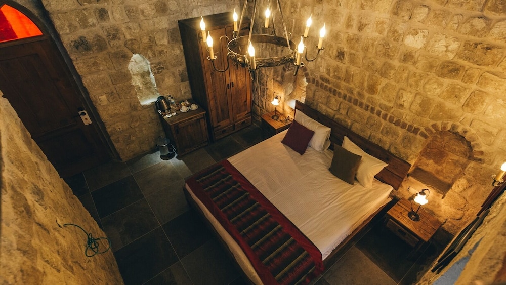 Deluxe Room - Photo 15