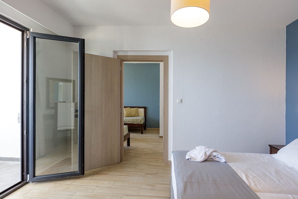 Grand Apartment, 1 Bedroom - Photo 8
