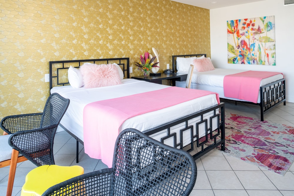Standard Room, 2 Queen Beds, Oceanfront - Photo 3