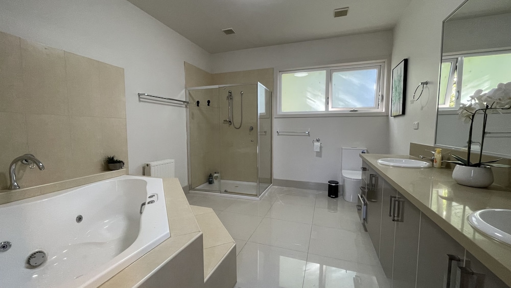 Grand Villa photo 2