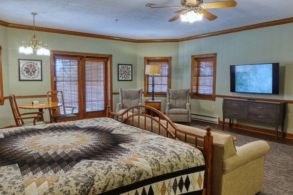 Executive Room, 1 King Bed with Sofa bed photo 1