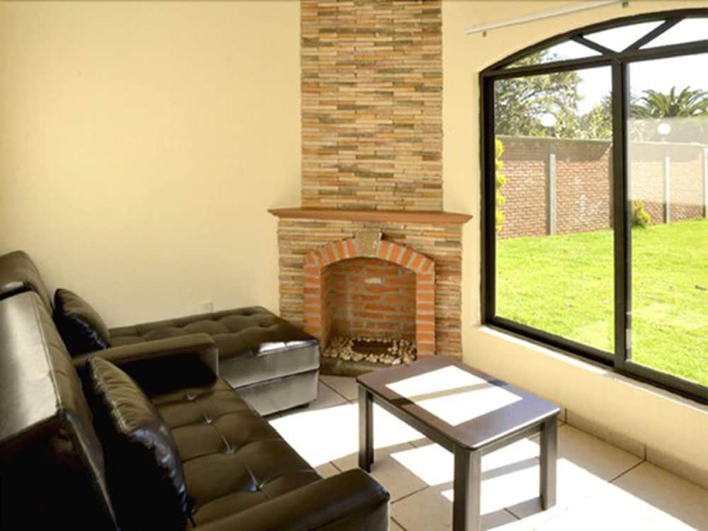 Suite 6B photo 3