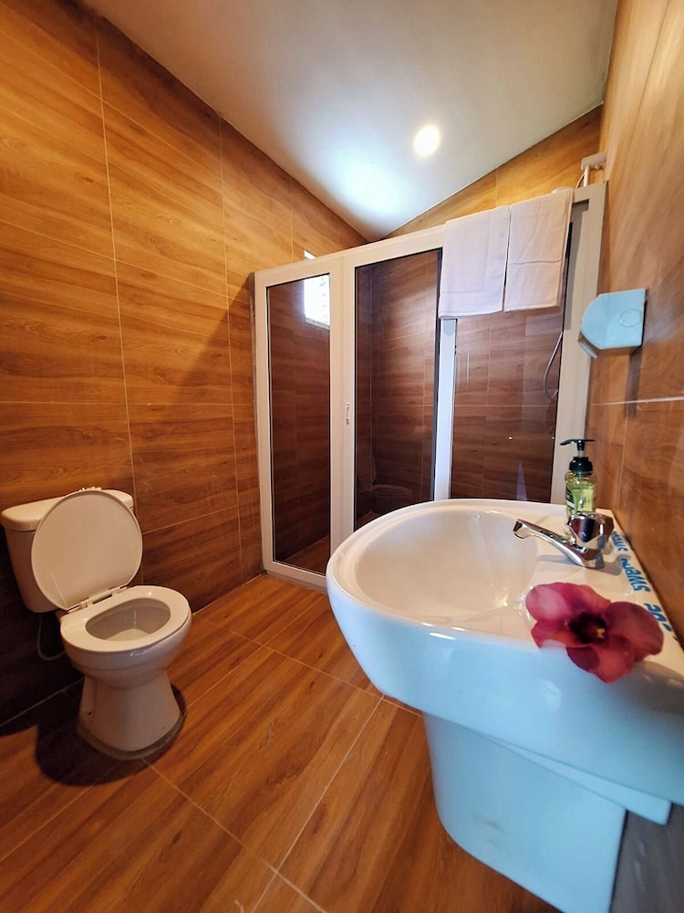 Deluxe Double or Twin Room photo 3