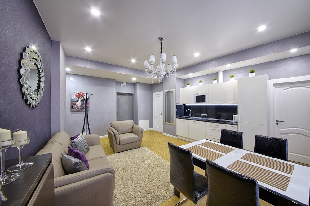 Apartment photo 1