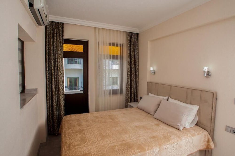 Condo photo 1
