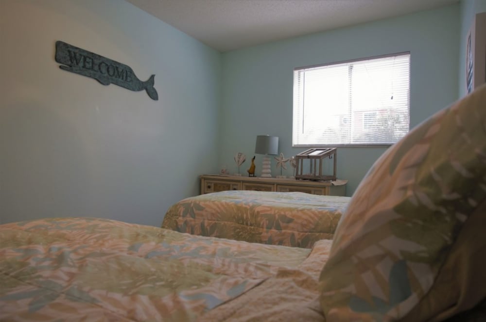 Condo, 2 Bedrooms photo 1