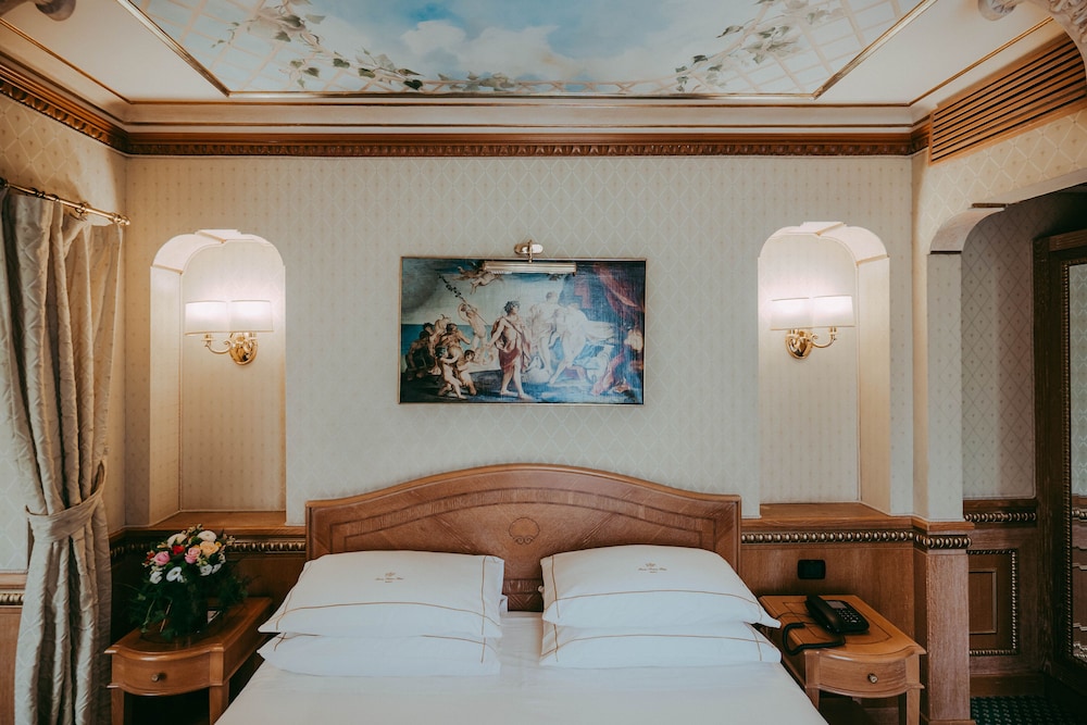 Panoramic Suite, Terrace